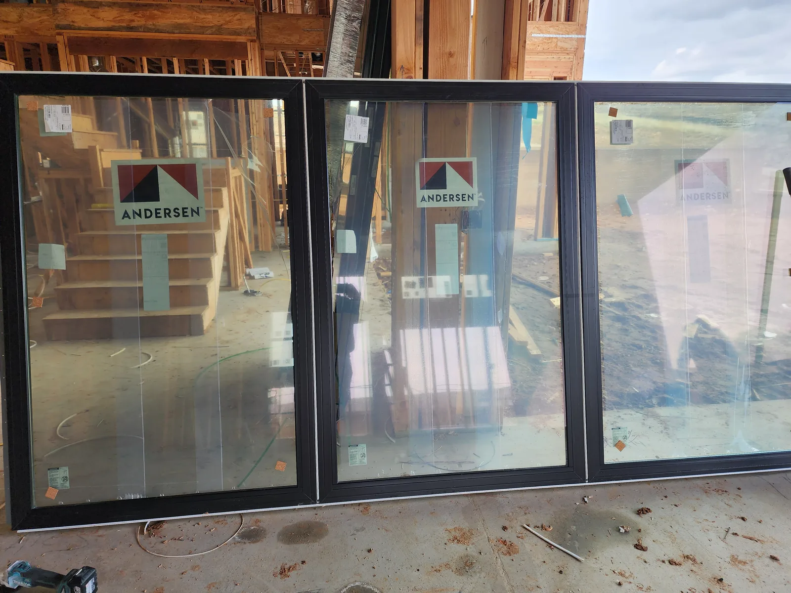 Vezina crew setting a new window unit